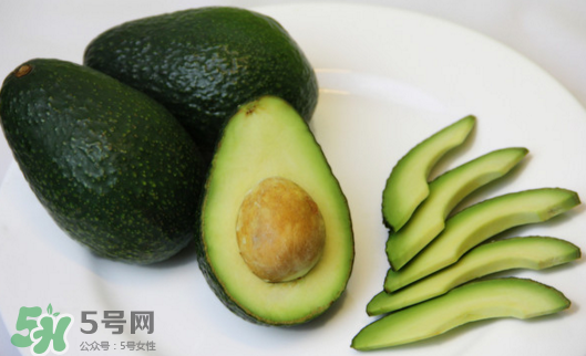 寶寶吃牛油果的好處？寶寶吃牛油果多少合適？