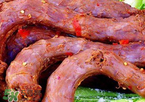 鴨脖熱量高嗎？一根鴨脖子的熱量是多少？