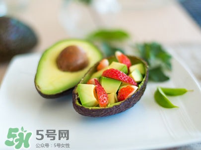 牛油果硬得能吃嗎？孕婦吃牛油果注意事項(xiàng)