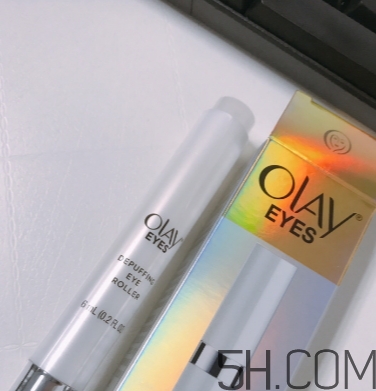 olay水腫消消棒怎么用？olay舒緩眼部走珠筆使用方法