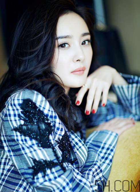 去眼袋手術(shù)需要住院?jiǎn)幔咳パ鄞中g(shù)恢復(fù)期多久？