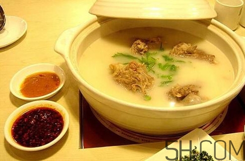 牛骨頭湯補什么？牛骨頭湯不能和什么一起吃