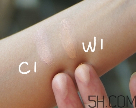 粉調(diào)粉底液適合什么皮膚？