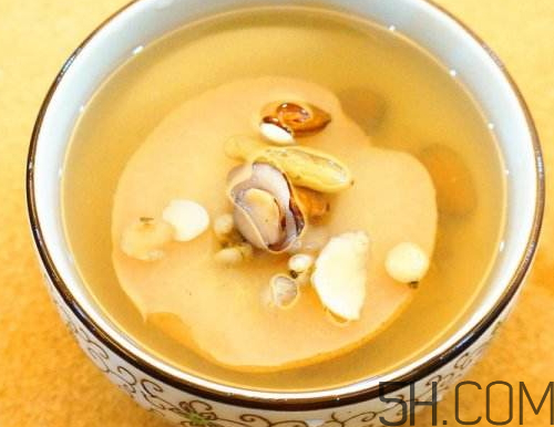 雪梨可以和蜂蜜一起吃嗎？蜂蜜雪梨的功效和禁忌