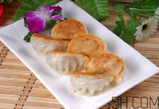 煎餃怎么做不粘鍋？煎餃粘鍋怎么辦？