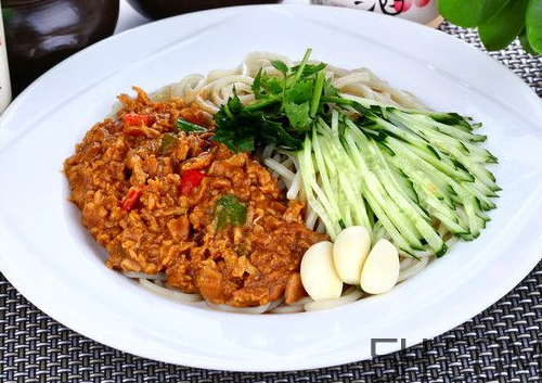 炸醬面可以用豆瓣醬嗎？炸醬面可以用黃豆醬嗎？