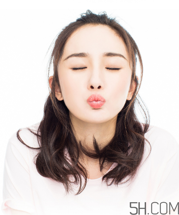 瘦臉針打多了會(huì)面癱嗎?瘦臉針會(huì)導(dǎo)致面癱嗎? 瘦臉針打多了會(huì)面癱嗎?瘦臉針會(huì)導(dǎo)致面癱嗎?