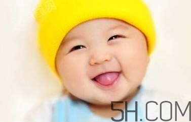 如何給寶寶斷奶？寶媽有妙招