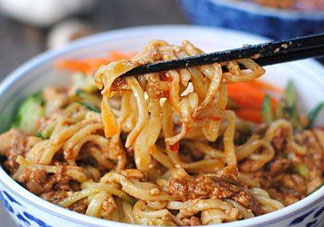 炸醬面可以用掛面嗎？炸醬面用什么面條？