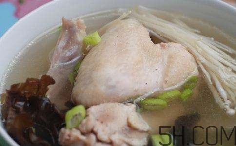 海參可以和排骨一起燉湯嗎？海參排骨湯怎么做？