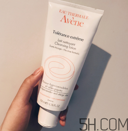 雅漾舒緩特護(hù)潔面乳怎么樣？好用嗎？