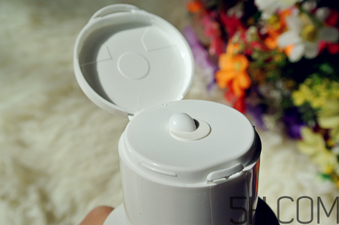 雅漾舒緩特護(hù)潔面乳怎么樣？好用嗎？