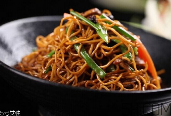 炒面為什么會粘鍋？炒面怎么不粘鍋？