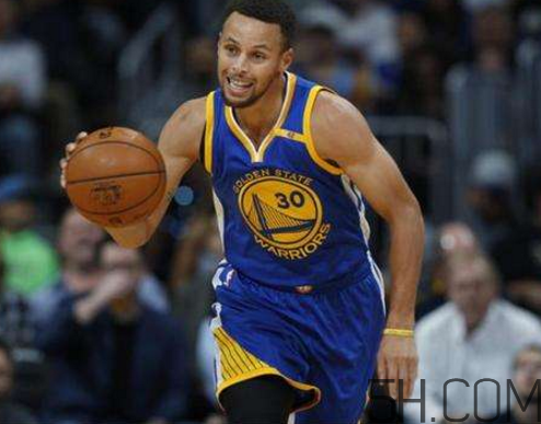 under armour curry 4白黑配色什么時(shí)候發(fā)售_多少錢？