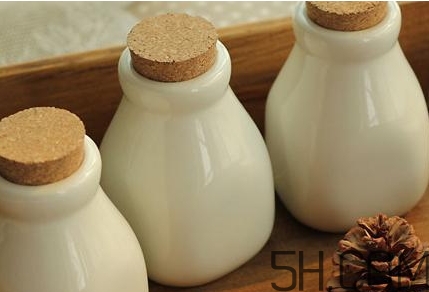 早上喝牛奶會長高嗎？早上喝牛奶會變白嗎？