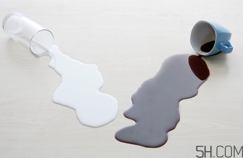 純牛奶好還是早餐奶好？純牛奶和早餐奶有什么區(qū)別