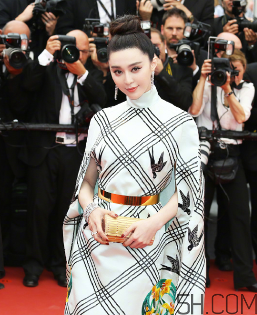 豐唇多少錢(qián)？豐唇疼嗎？