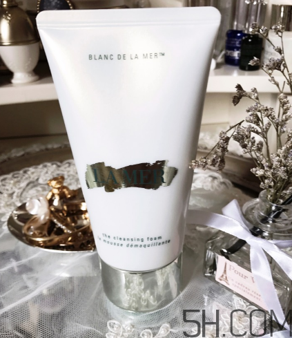 海藍(lán)之謎璀璨凈透潔面泡沫怎么用？使用方法