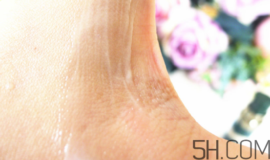 海藍(lán)之謎活顏煥膚精華露怎么樣？產(chǎn)品評(píng)測(cè)