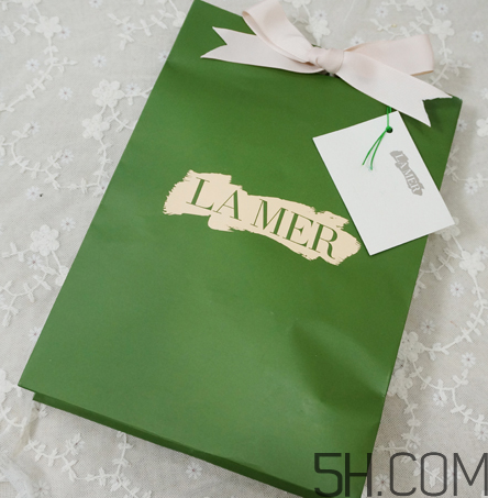 海藍(lán)之謎活顏煥膚精華露多少錢？專柜價格