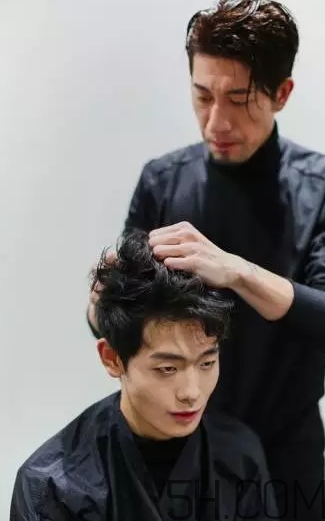 發(fā)蠟塞巴斯汀怎么樣？塞巴斯汀發(fā)蠟怎么用