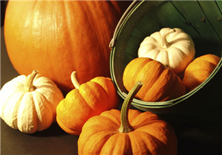 大閘蟹和南瓜一起什么人不適合吃？大閘蟹和南瓜一起吃要怎么辦？