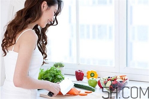 孕晚期肚子疼影響胎兒?jiǎn)?？孕晚期肚子像?lái)月經(jīng)一樣疼