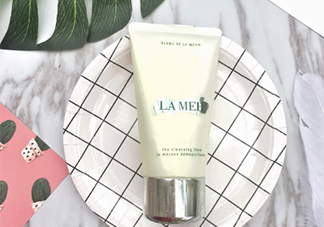 海藍(lán)之謎璀璨凈透潔面泡沫怎么用？使用方法