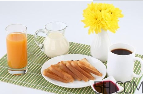 袋裝牛奶和盒裝牛奶哪個(gè)更有營(yíng)養(yǎng)？