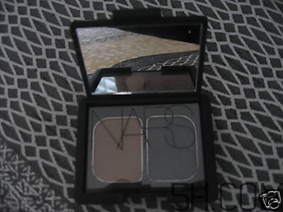 nars吉隆坡眼影真假怎么辨別_對(duì)比圖