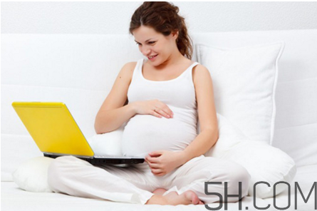 孕婦怎么睡覺對胎兒好？孕婦害喜怎么回事？