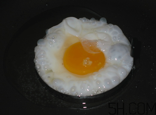 荷包蛋怎么煎不粘鍋？煎荷包蛋為什么粘鍋？