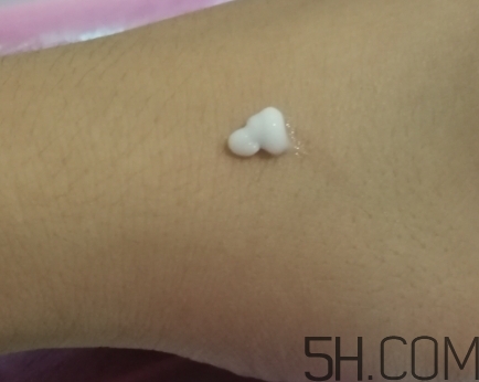 眼霜可以用來擦臉嗎？眼霜可以當面霜用嗎