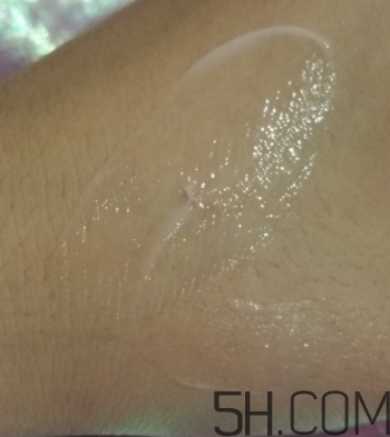 眼霜可以用來擦臉嗎？眼霜可以當面霜用嗎