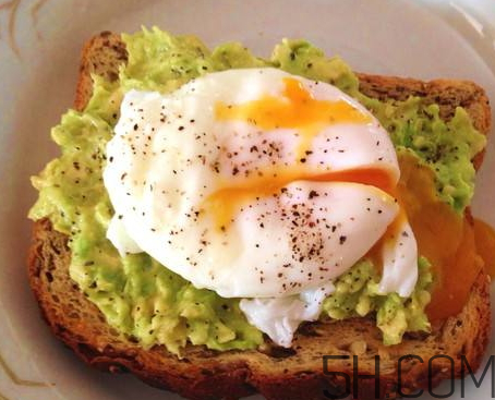 荷包蛋為什么發(fā)黑？荷包蛋發(fā)黑能吃嗎？