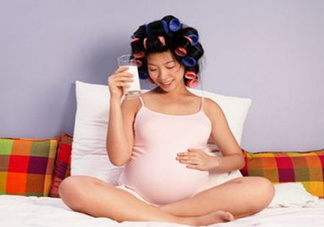孕婦奶粉和鈣片可以一起吃嗎？喝孕婦奶粉還需要吃鈣片嗎？
