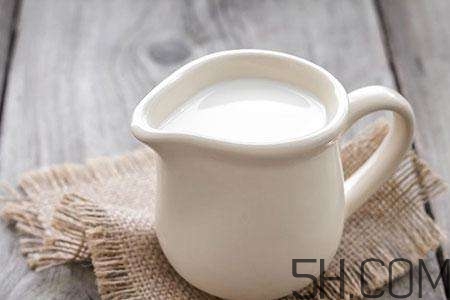 孕婦奶粉和鈣片可以一起吃嗎？喝孕婦奶粉還需要吃鈣片嗎？