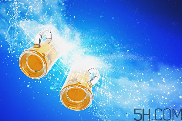 天天用啤酒洗臉好嗎 啤酒洗臉可以天天用么 天天用啤酒洗臉好嗎 啤酒洗臉可以天天用么