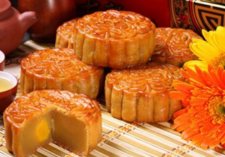 寶寶多大可以吃月餅？寶寶吃月餅會上火嗎？