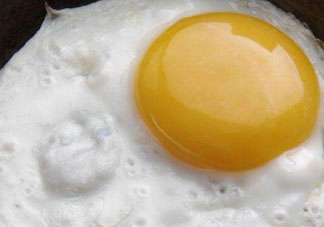 煎雞蛋為什么會(huì)有泡沫？炒雞蛋為什么會(huì)有泡沫？