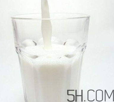 孕婦奶粉和鈣片可以一起吃嗎？喝孕婦奶粉還需要吃鈣片嗎？