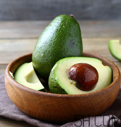 牛油果豐胸多長時間吃一次？牛油果怎么吃能豐胸？