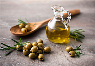 橄欖油去皺紋正確步驟 橄欖油去皺紋的方法