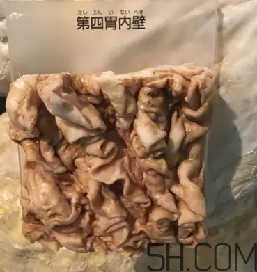 牛百葉和毛肚是一個(gè)東西嗎？牛百葉上面有層黑皮能吃嗎？
