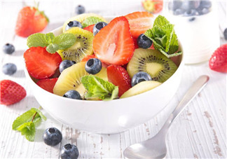 水果沙拉的熱量是多少？水果沙拉用什么沙拉醬好吃？