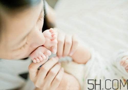 剖腹產(chǎn)后排便困難怎么辦？剖腹產(chǎn)后怎樣快速排便？