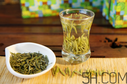 茶葉發(fā)霉是什么樣子？茶葉發(fā)霉怎么鑒別？