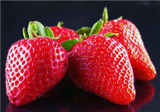 奶油草莓和巧克力草莓哪個更好吃？奶油草莓的區(qū)分