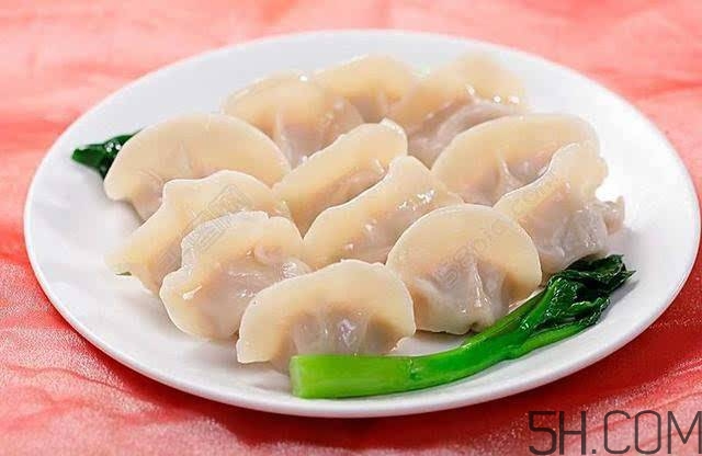 煮餃子開鍋煮皮還是餡？煮餃子蓋不蓋鍋蓋？