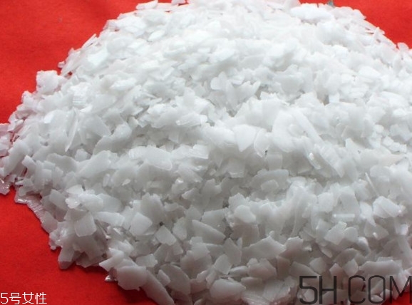 火堿通下水道怎么使用？誤食火堿怎么應(yīng)急處理